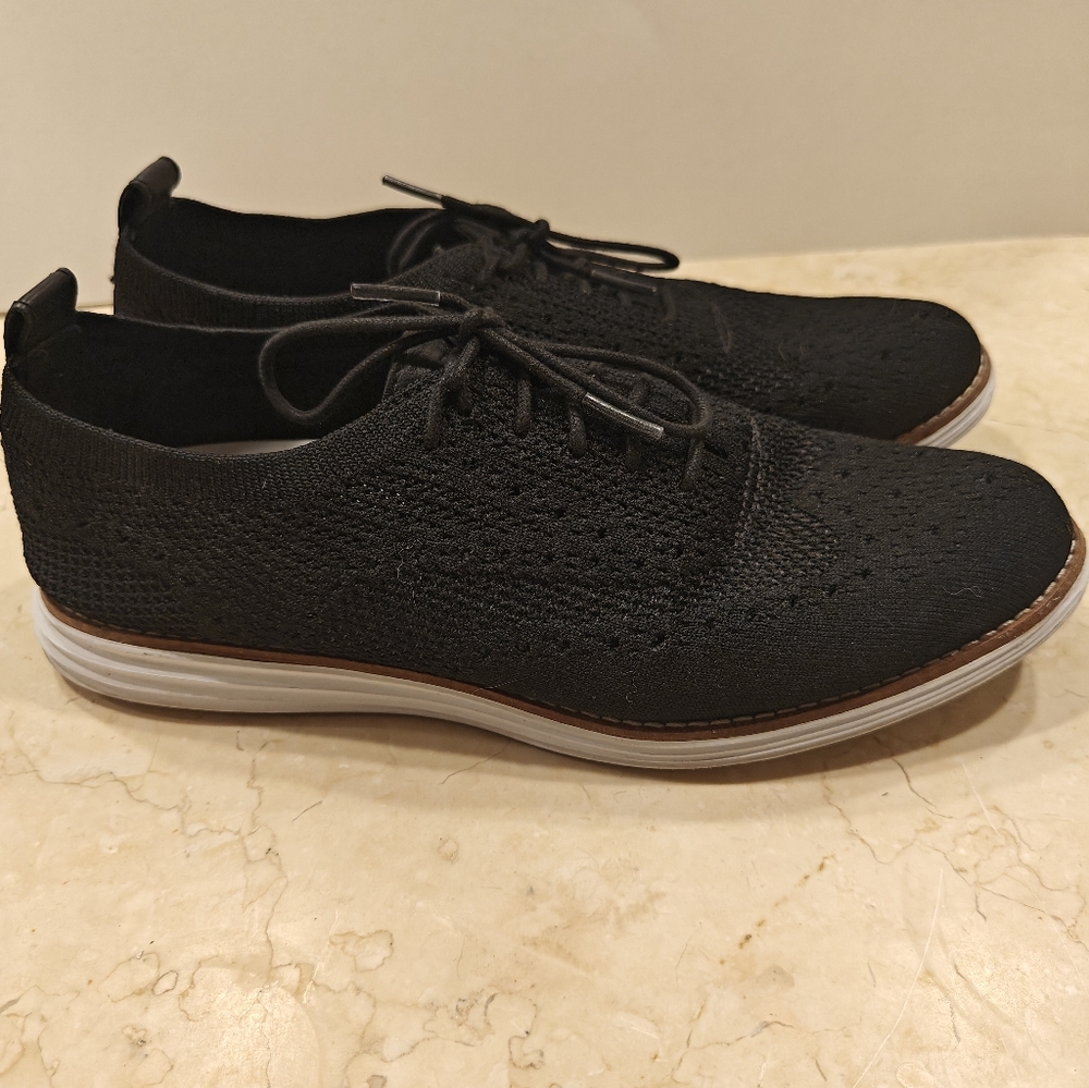 Cole Haan Originalgrand Stitchlite Wingtip Oxford in Black/Optic White - Size 8